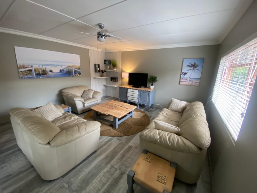 7 Bedroom Property for Sale in Hartenbos Central Western Cape